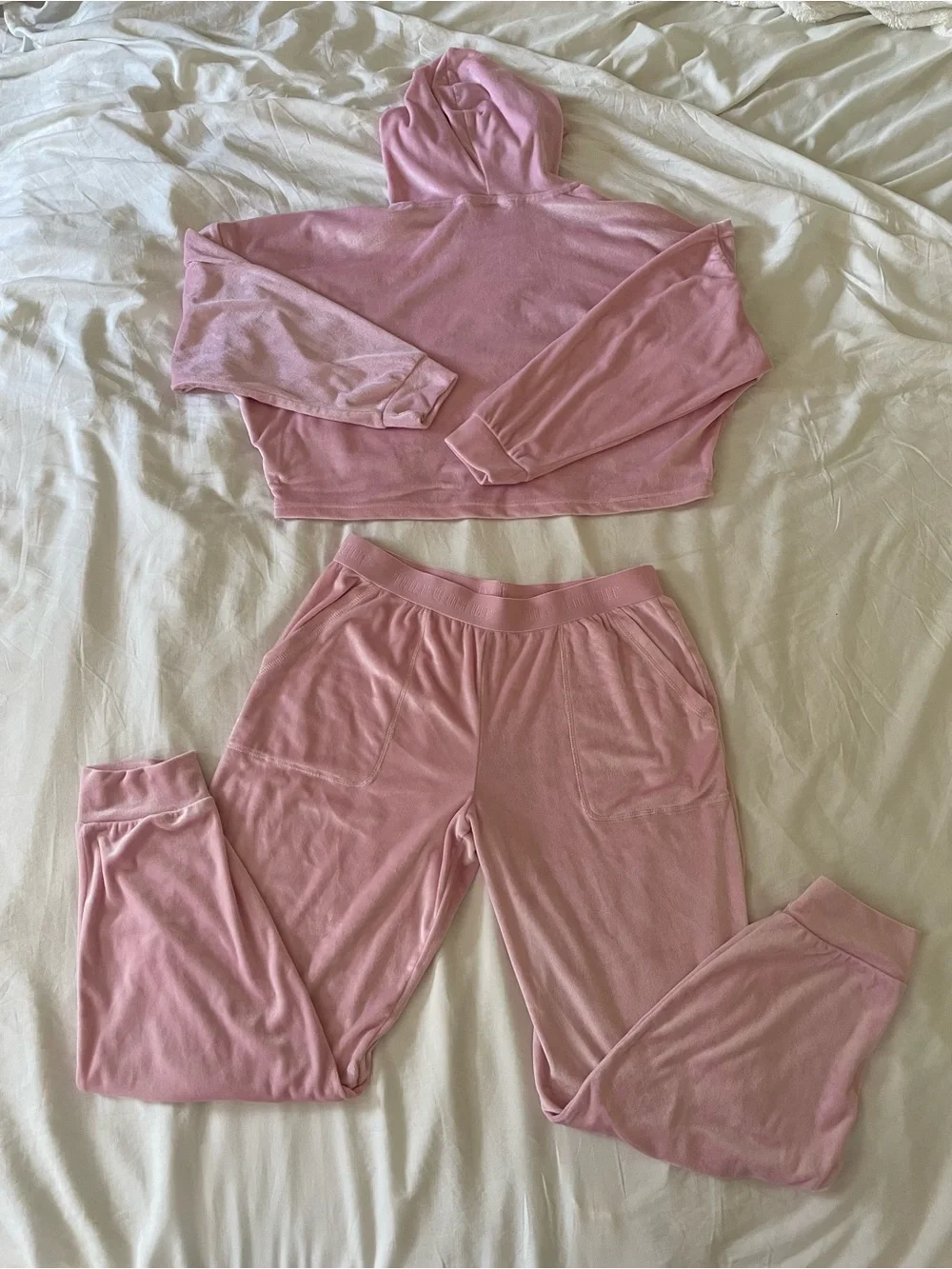 Juicy Couture Pink Velour Logo Lounge Set